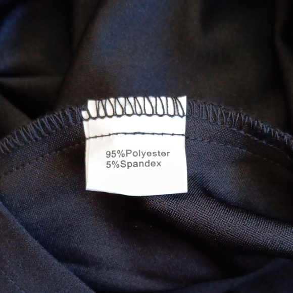 Elegant Black Sleeveless Dress With Adjustable Straps And Has Pockets - Picture 3 of 10